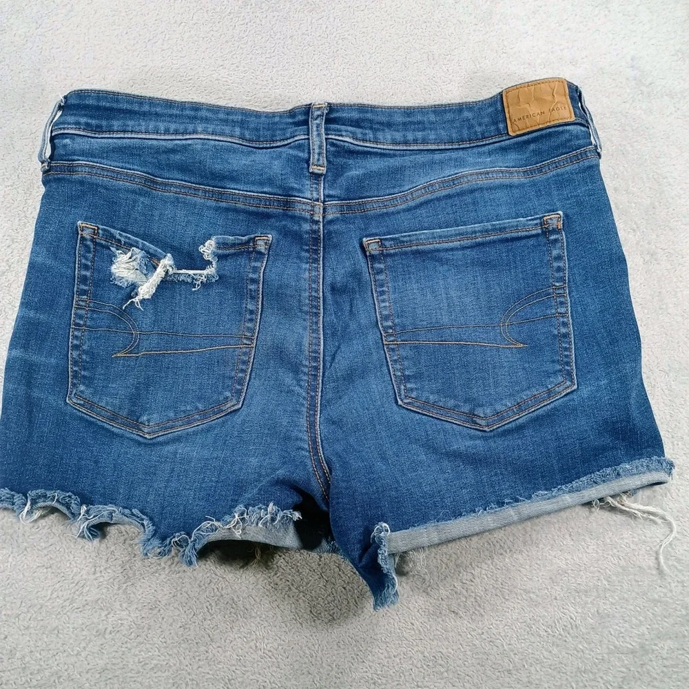 American Eagle Women Distressed Denim Shorts Blue 12 Next Level Stretch